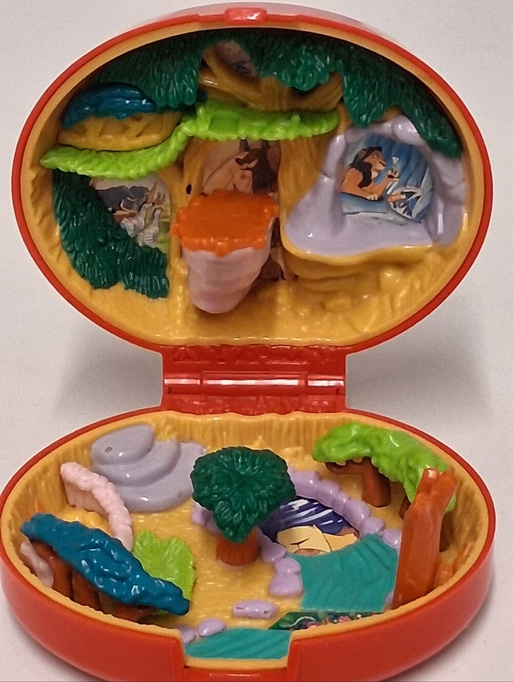 Vintage Polly Pocket Disney Lion King Compact Toy 1996 - Picture 10 of 10